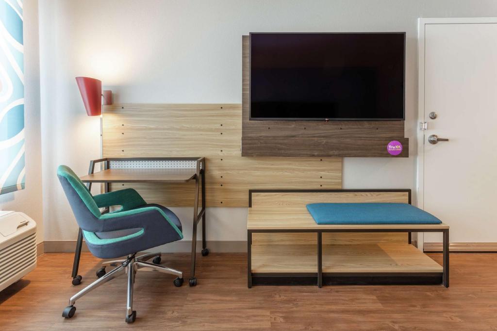 Room image 3